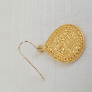 DAI Gold Teardrop Earring Single